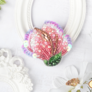 Tela Artis Brooch Making Kit - Magnolia - Image 1