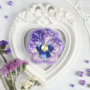 Tela Artis Brooch Making Kit - Viola Rococo - Image 1