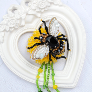 Tela Artis Brooch Making Kit - Bee - Image 3