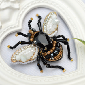 Tela Artis Brooch Making Kit - Bee - Image 2