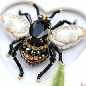 Tela Artis Brooch Making Kit - Bee - Image 6